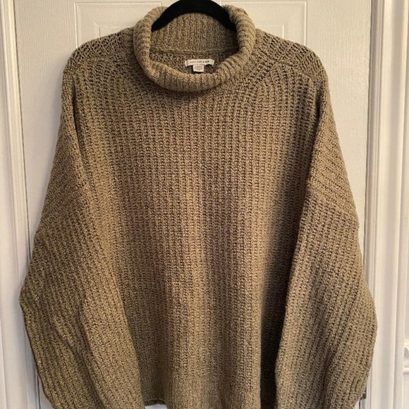 Sweater - Picture 1 of 1